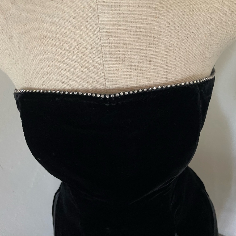 Vintage Elegant Strapless Black Velvet Dress STUNNING Size: 5/6 MADE IN USA 🇺🇸 - Picture 3 of 11